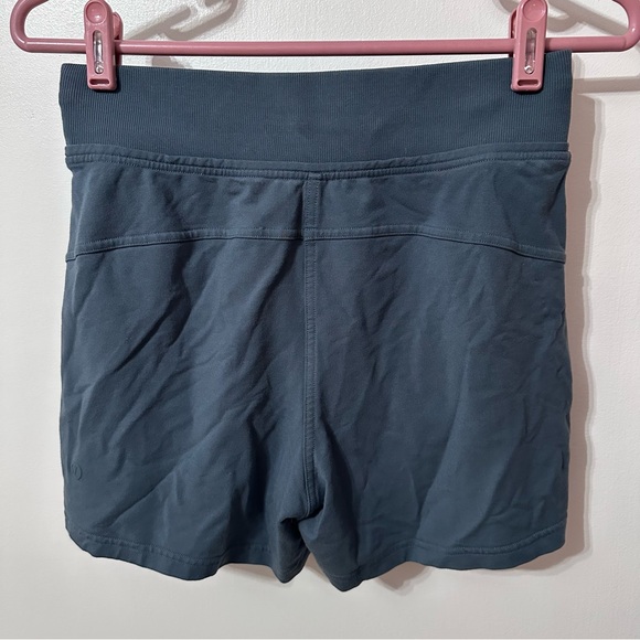 Lululemon Every Moment Shorts - Picture 4 of 6
